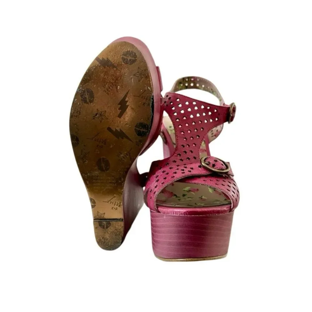Betsey Johnson Women’s 6 Pink Calico Star Cutout Platform Shoes